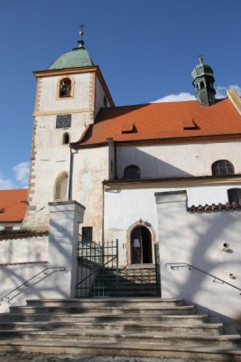 Starý Plzenec, kostel Narození Panny Marie, Malá Strana